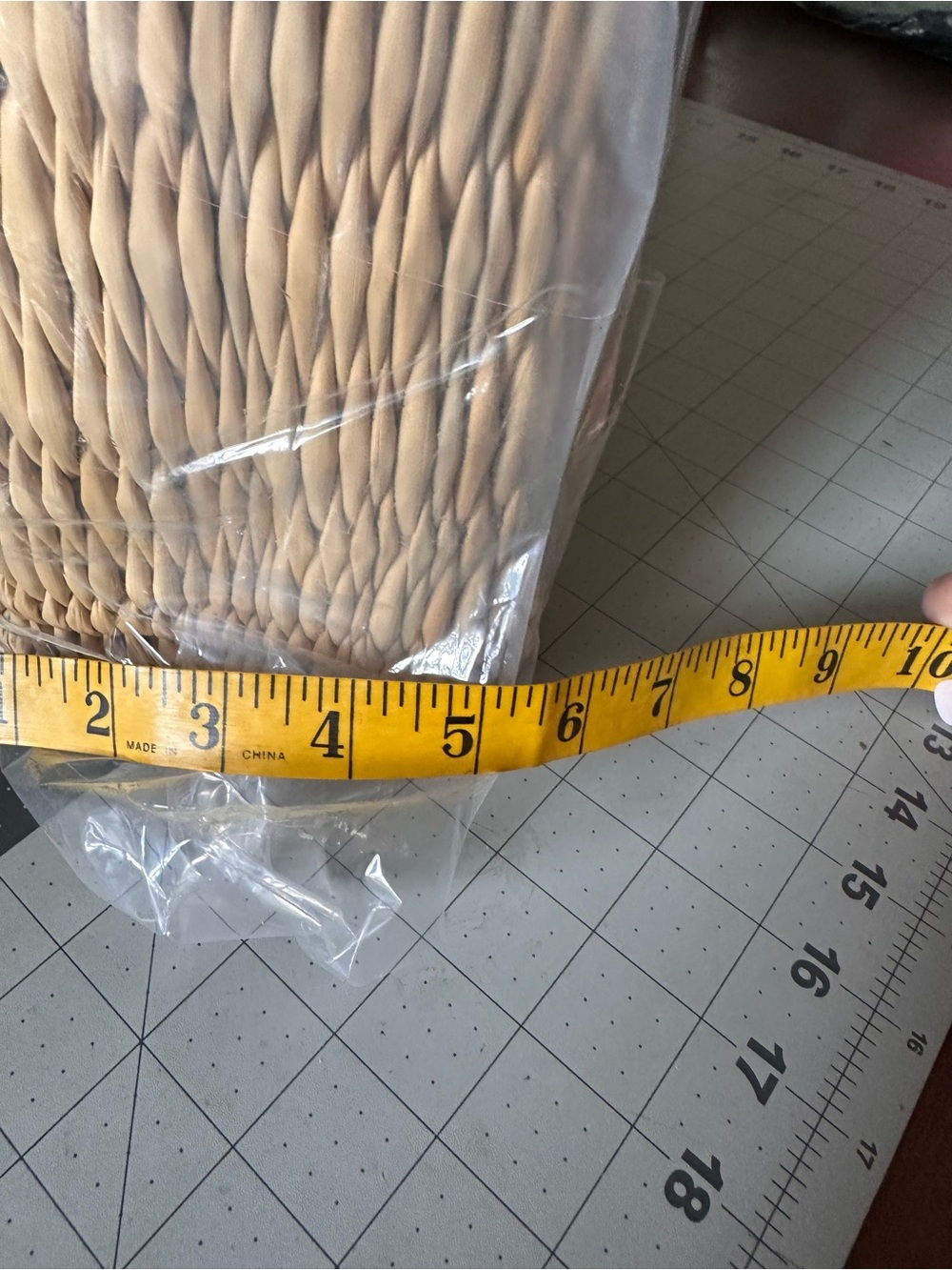 BooGemes NWT Straw Basket Tote Bag Small Natural Tan Leather Handles Woven - Picture 11 of 13